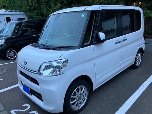 DAIHATSU TANTO 4WD