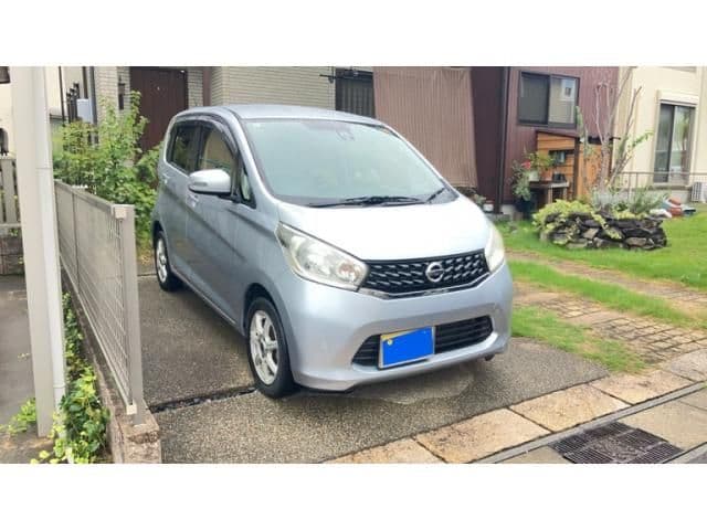 NISSAN