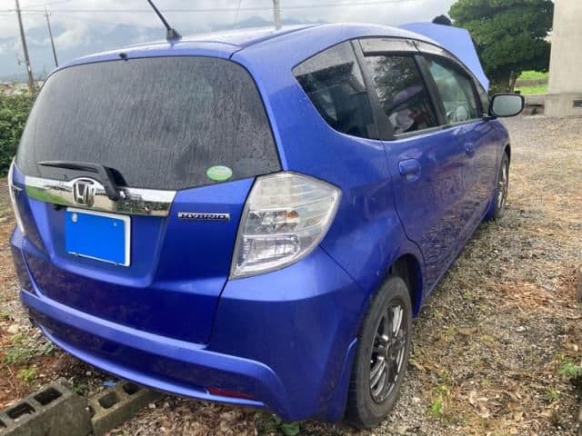 Car thumbnail 3