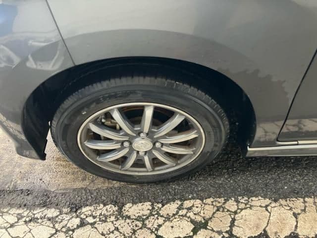 Car thumbnail 4