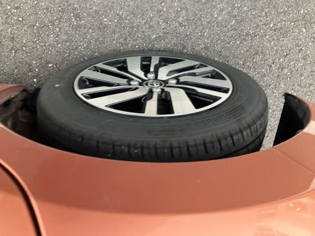 Car thumbnail 4