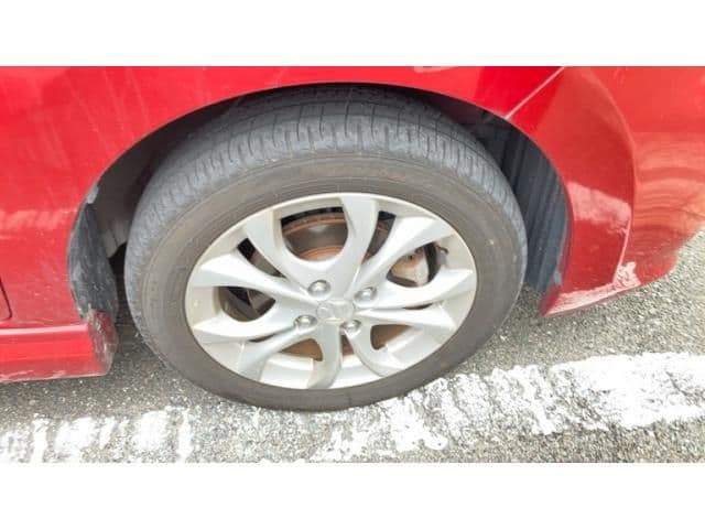 Car thumbnail 3