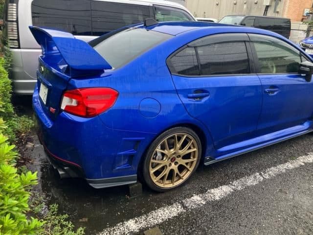 Car thumbnail 3