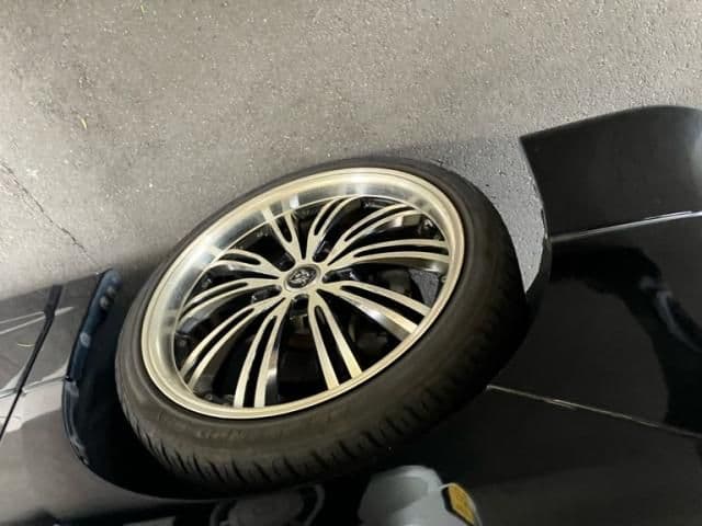Car thumbnail 3