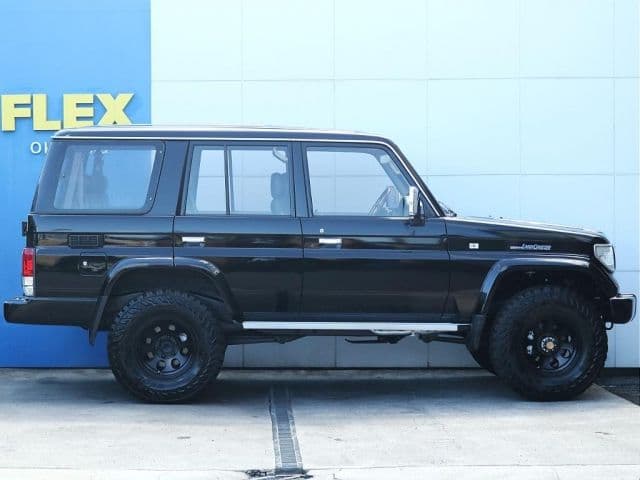 Car thumbnail 4