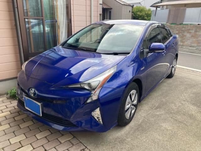 TOYOTA PRIUS