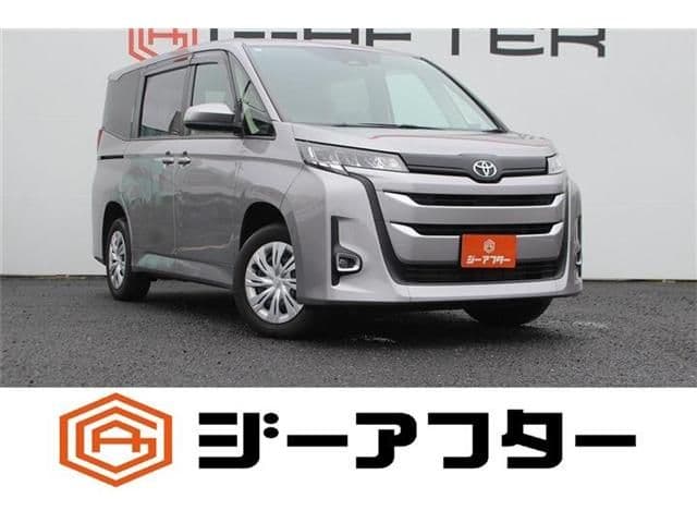 TOYOTA NOAH 4WD