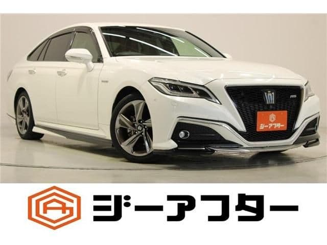 TOYOTA CROWN sedan hybrid