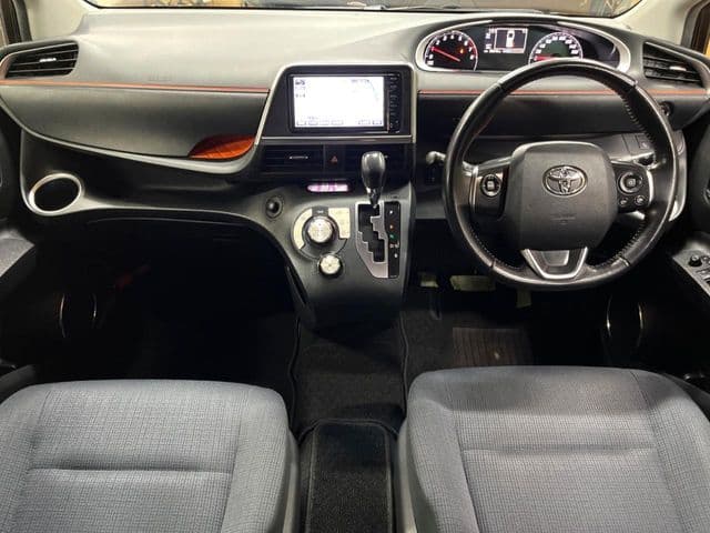 Car thumbnail 2