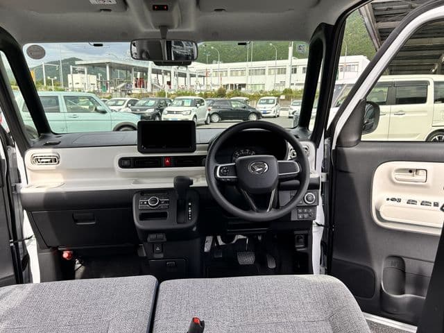 Car thumbnail 4