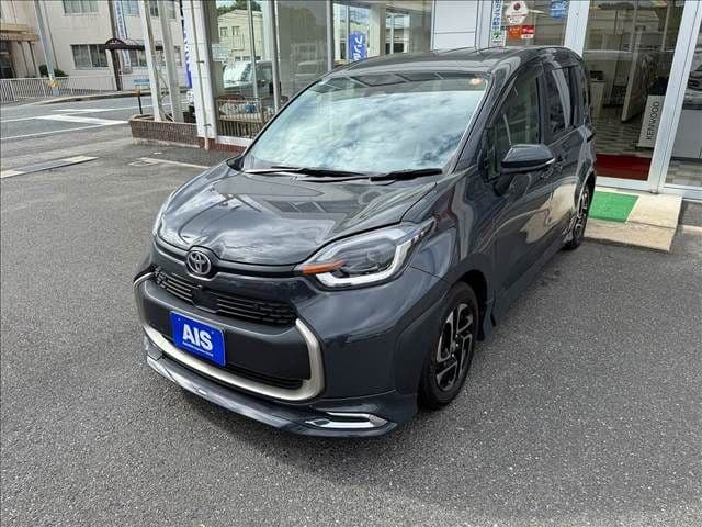 TOYOTA SIENTA HYBRID