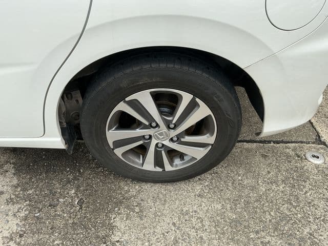 Car thumbnail 4