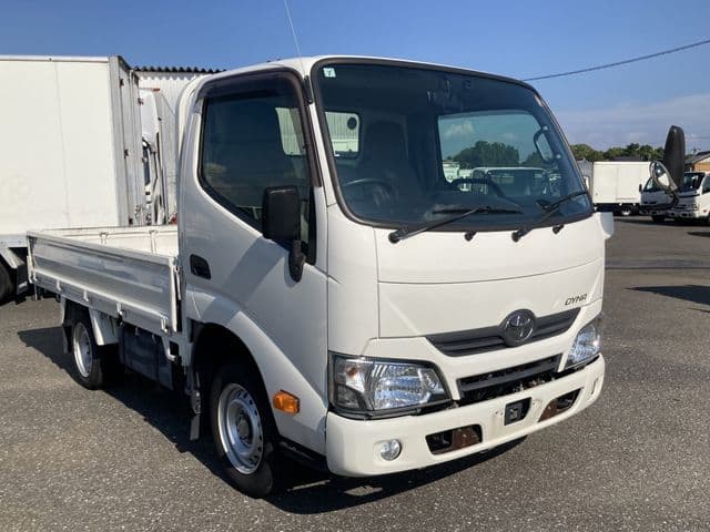 TOYOTA DYNA