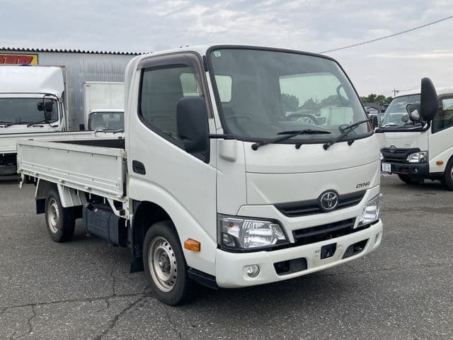 TOYOTA DYNA
