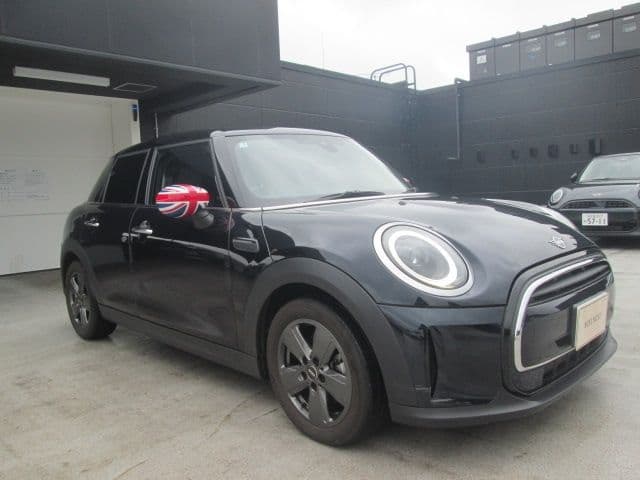 Car thumbnail 3