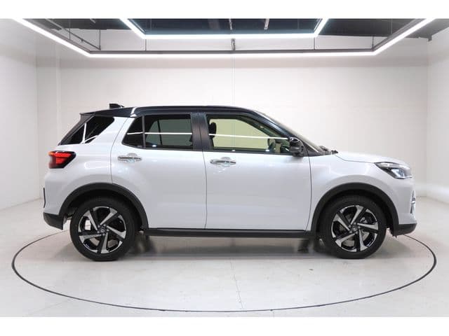 Car thumbnail 4