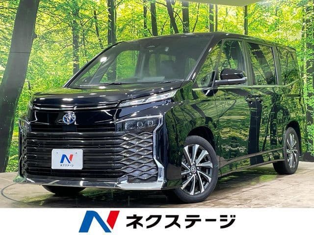 TOYOTA VOXY HYBRID