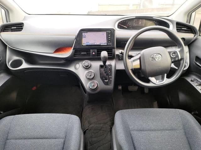 Car thumbnail 3