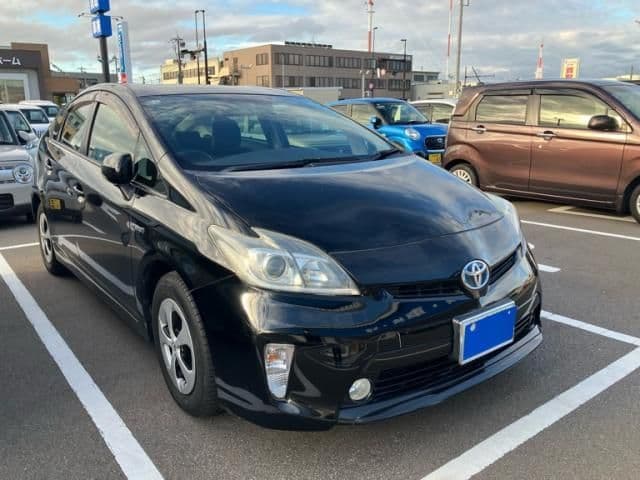 TOYOTA PRIUS