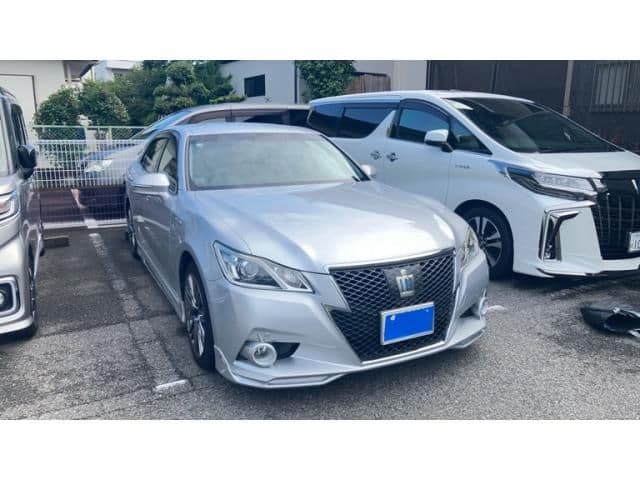 TOYOTA CROWN sedan hybrid