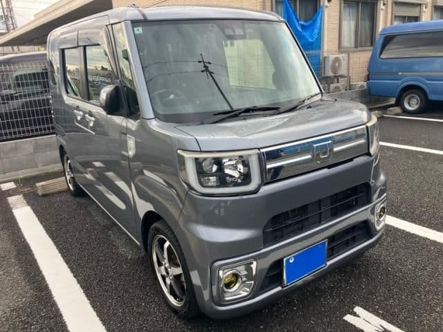 DAIHATSU WAKE