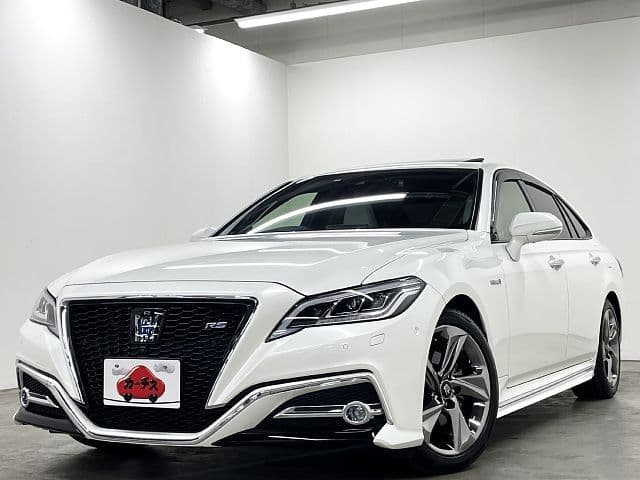 TOYOTA CROWN sedan hybrid