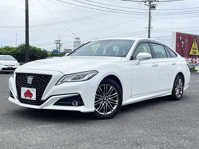TOYOTA CROWN sedan hybrid