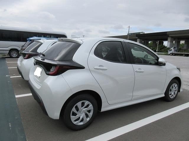 Car thumbnail 3