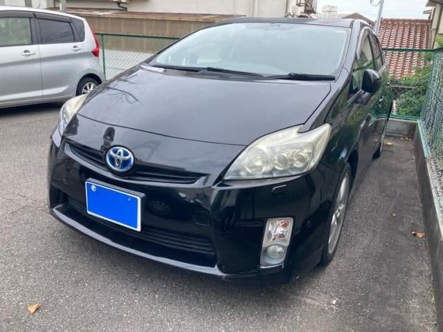 TOYOTA PRIUS