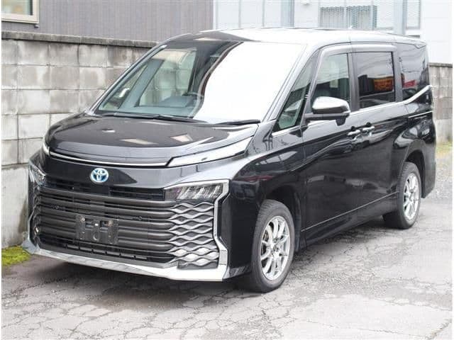 TOYOTA VOXY HYBRID 4WD