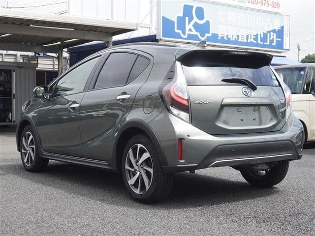 Car thumbnail 4