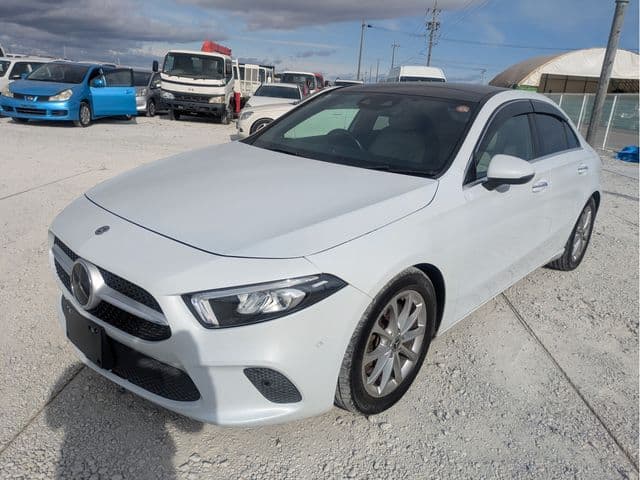 MERCEDES BENZ MERCEDES BENZ A class sedan