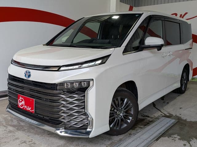 TOYOTA VOXY HYBRID 4WD