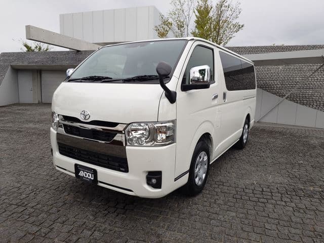 TOYOTA HIACE van 2WD