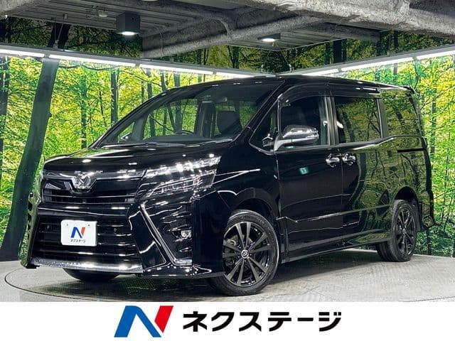 TOYOTA VOXY 4WD
