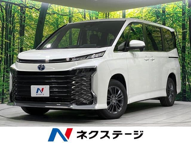 TOYOTA VOXY HYBRID 4WD