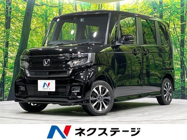 HONDA N BOX CUSTOM 4WD