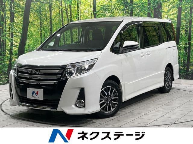 TOYOTA NOAH