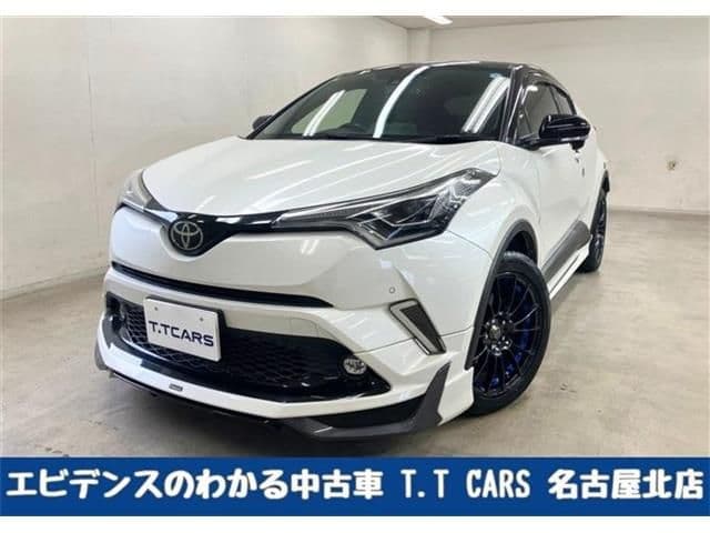TOYOTA C-HR 4WD