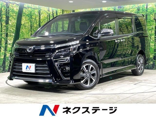 TOYOTA VOXY 4WD