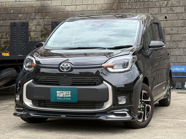 TOYOTA SIENTA HYBRID