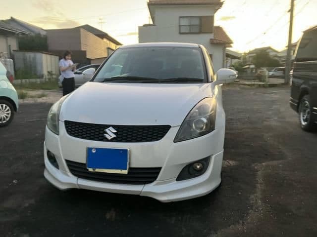 SUZUKI SWIFT