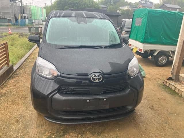 TOYOTA SIENTA HYBRID