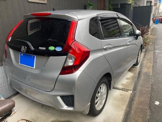 Car thumbnail 3