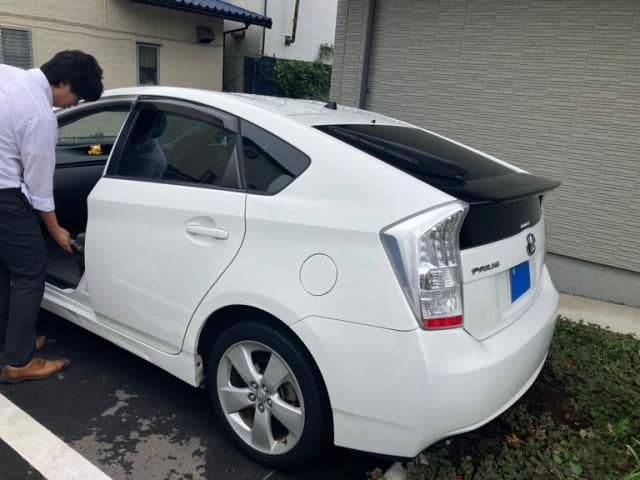 Car thumbnail 3