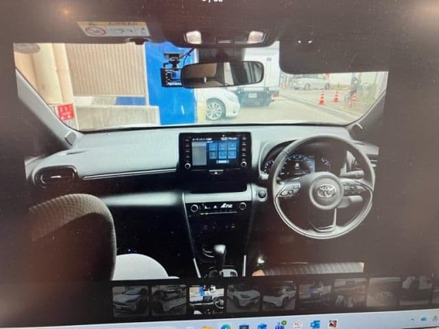 Car thumbnail 3