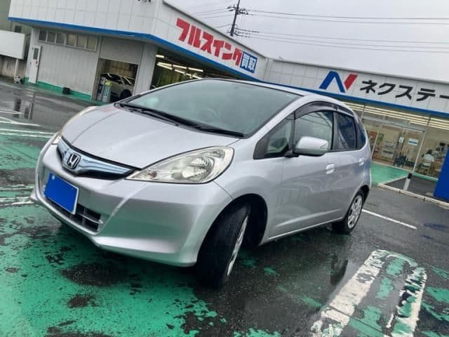 Car thumbnail 3