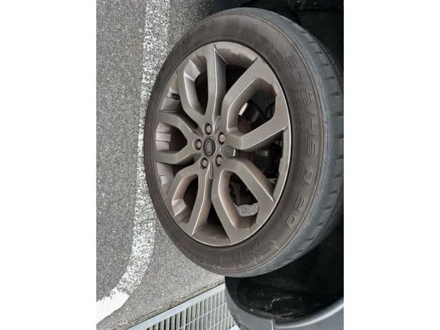 Car thumbnail 3