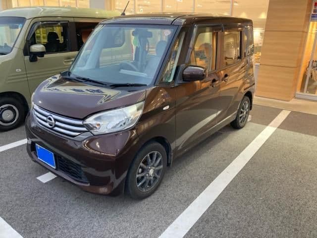 NISSAN DAYZ ROOX
