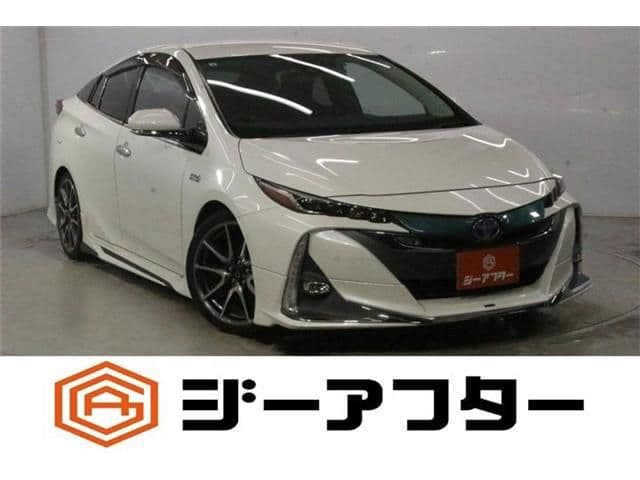 TOYOTA PRIUS PHV